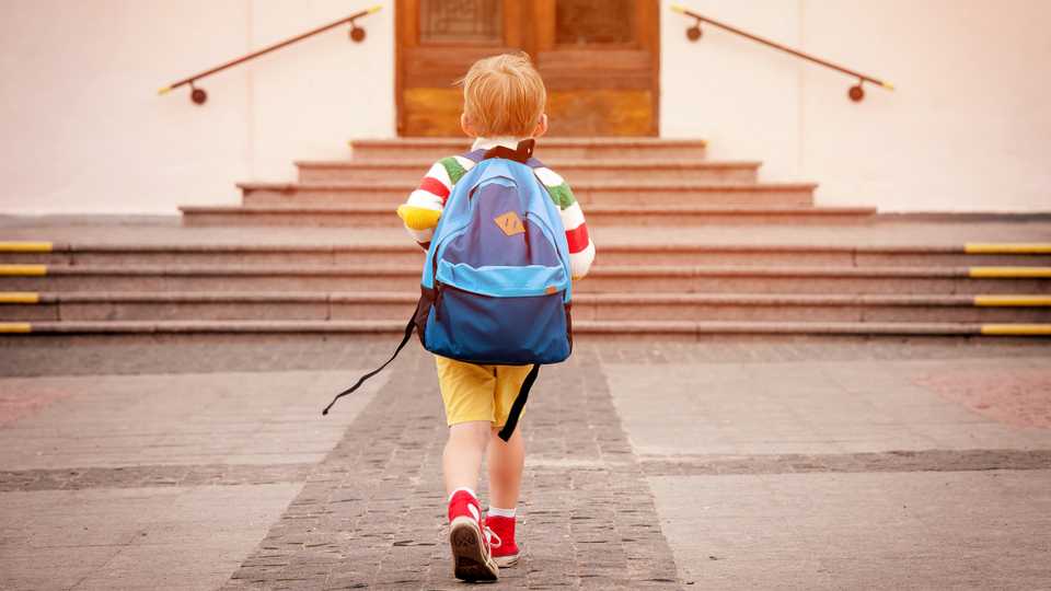 How to Prepare a Child Enter the School for the First Time