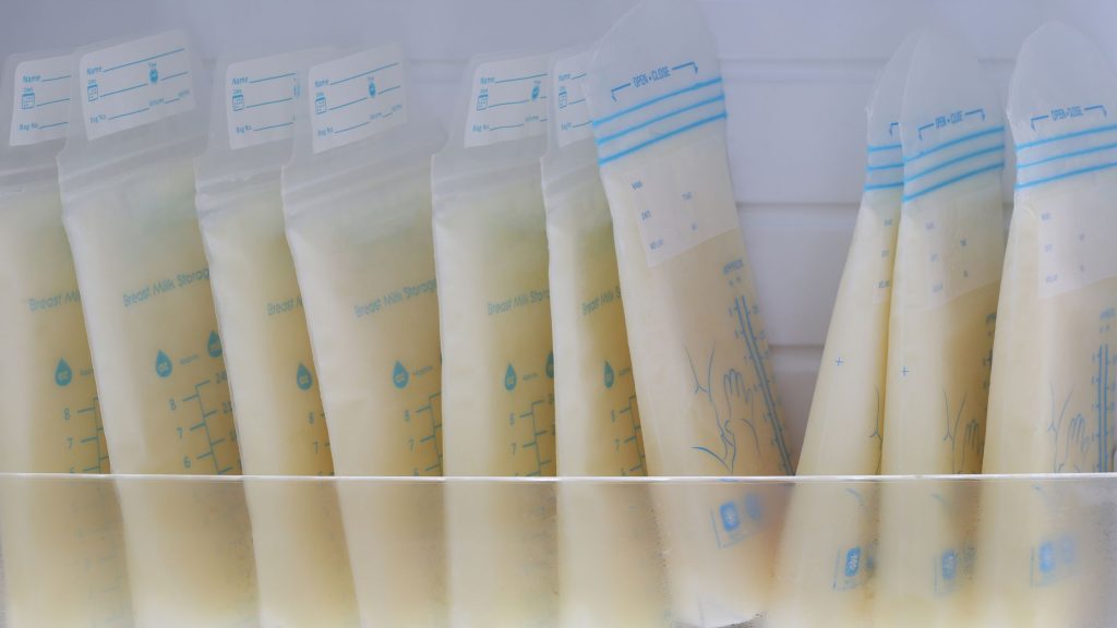 what happens if baby drinks spoiled breast milk