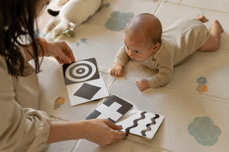 High Contrast Images for Babies: Why Newborns Love Black & White