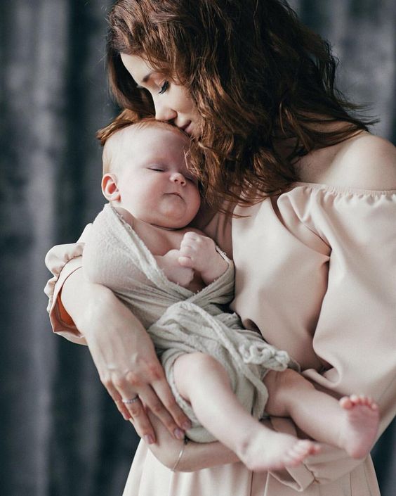 mom and baby photoshoot